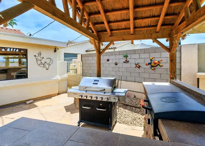 Havasu Sunset Hideaway-swim Up Pool Bar & Firepit Lake Havasu City