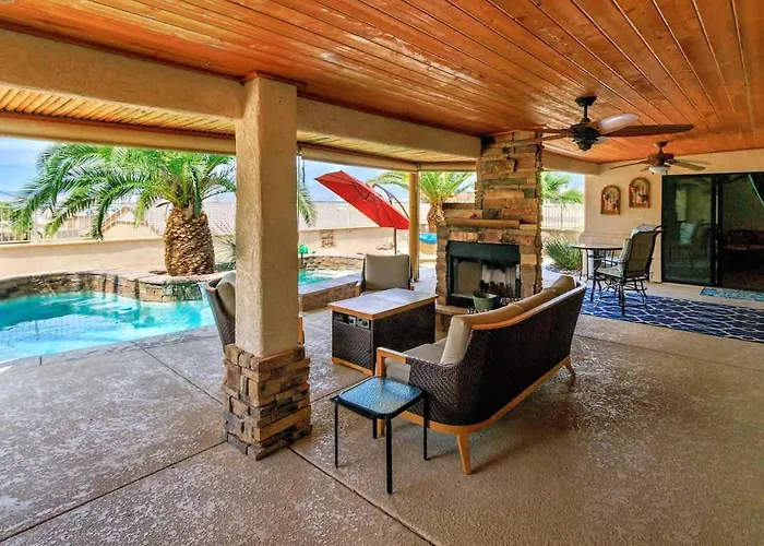 Havasu Sunset Hideaway-swim Up Pool Bar & Firepit *