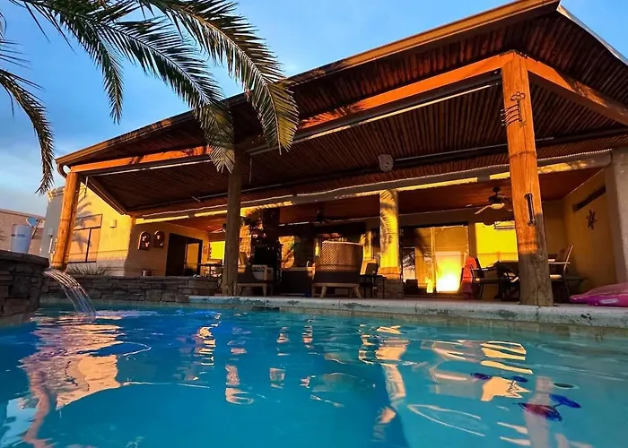 Havasu Sunset Hideaway-swim Up Pool Bar & Firepit Lake Havasu City